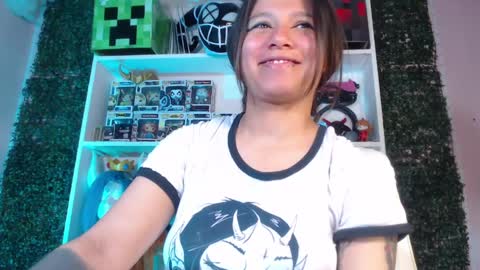 Snapshot of evybubbles_ chatting on 05.24.26 Im Evy online show from 05.24.26
