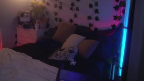 Snapshot of ex_angel chatting on 03.11.25 Alyson online show from 03.11.25