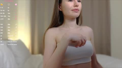 Snapshot of exclusive_model_ chatting on 02.25.25 Angel online show from 02.25.25