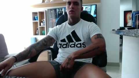 Snapshot of exotic_dude chatting on 03.05.25 camilo online show from 03.05.25