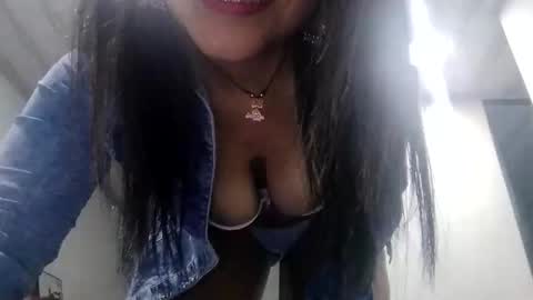 Mia online show from 04.07.26