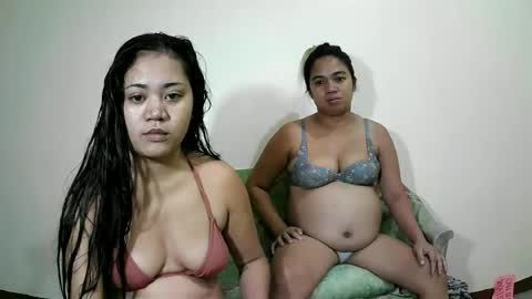 Snapshot of exoticpregnant chatting on 07.10.26 jane and jessa online show from 07.10.26
