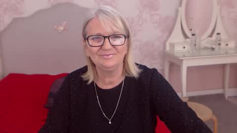 Snapshot of experiencedalana chatting on 05.09.26 Alana online show from 05.09.26