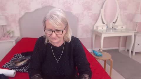 Snapshot of experiencedalana chatting on 05.16.26 Alana online show from 05.16.26