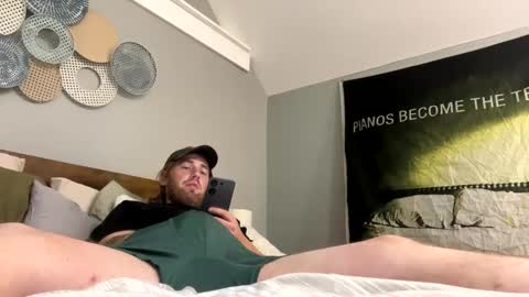 Snapshot of explosive_andyy chatting on 10.12.25 Explosivee andyy online show from 10.12.25