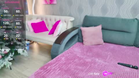 Snapshot of explosivestuff chatting on 12.12.24 Anna online show from 12.12.24