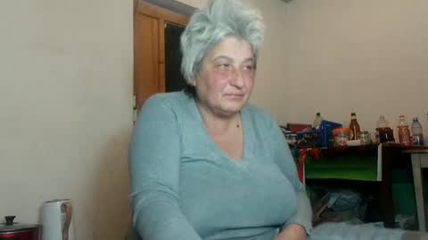 Snapshot of exquisitemature chatting on 01.05.25 ExquisiteMature online show from 01.05.25