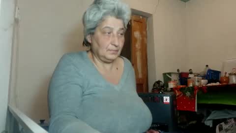 Snapshot of exquisitemature chatting on 01.17.25 ExquisiteMature online show from 01.17.25