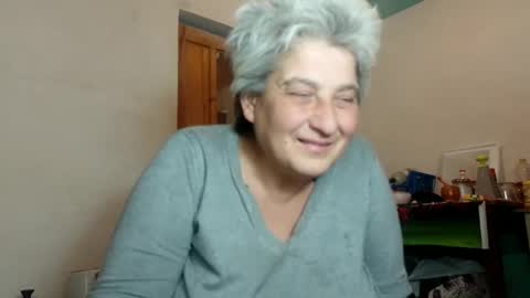 Snapshot of exquisitemature chatting on 01.18.25 ExquisiteMature online show from 01.18.25