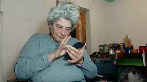 Snapshot of exquisitemature chatting on 02.15.25 ExquisiteMature online show from 02.15.25