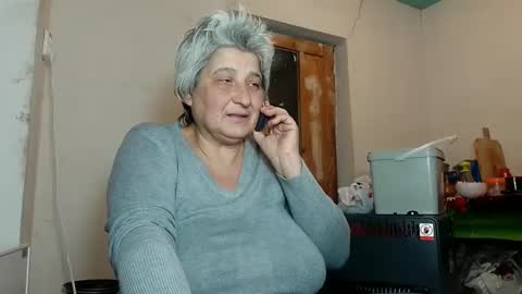 Snapshot of exquisitemature chatting on 02.18.25 ExquisiteMature online show from 02.18.25