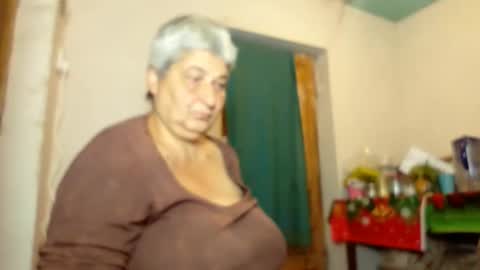 Snapshot of exquisitemature chatting on 10.08.25 ExquisiteMature online show from 10.08.25