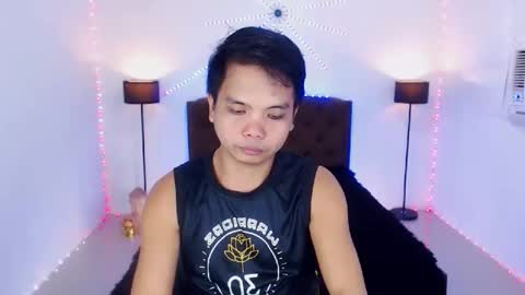 Snapshot of extraservice69menx chatting on 02.15.26 JOHNDAVE online show from 02.15.26