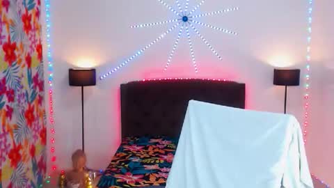 Snapshot of extraservice69menx chatting on 02.16.26 JOHNDAVE online show from 02.16.26