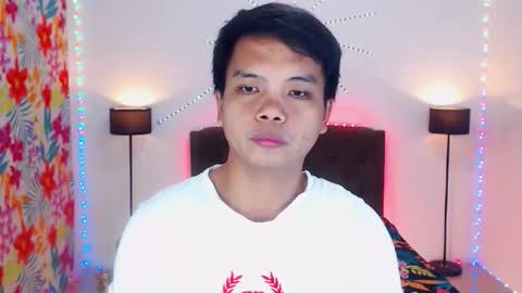 Snapshot of extraservice69menx chatting on 02.17.26 JOHNDAVE online show from 02.17.26