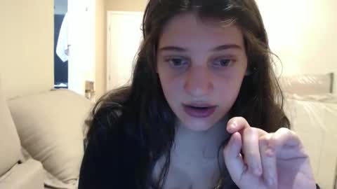 Izabella online show from 11.03.25