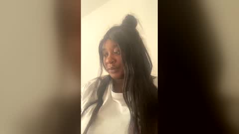 eyshaexotii online show from 12.16.25