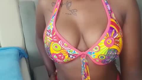 LieonEss online show from 01.09.26