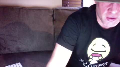 ezze2002 online show from 03.04.26