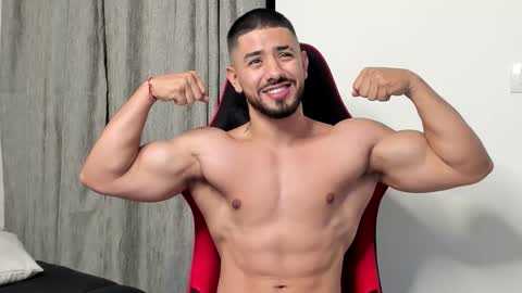 Snapshot of ezzio_scolaro chatting on 09.27.25 Ezzio Scolaro online show from 09.27.25