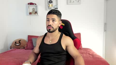 Ezzio Scolaro online show from 04.03.26