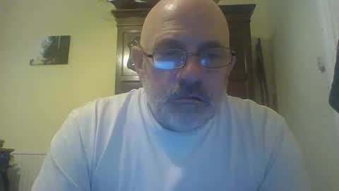 Snapshot of f1zzeek chatting on 04.30.26 f1zzeek online show from 04.30.26