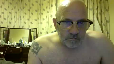 Snapshot of f1zzeek chatting on 06.08.26 f1zzeek online show from 06.08.26