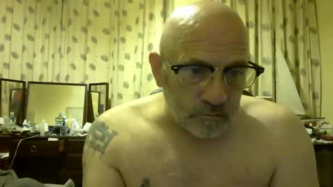 Snapshot of f1zzeek chatting on 06.08.26 f1zzeek online show from 06.08.26