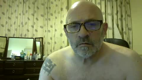 Snapshot of f1zzeek chatting on 06.12.26 f1zzeek online show from 06.12.26