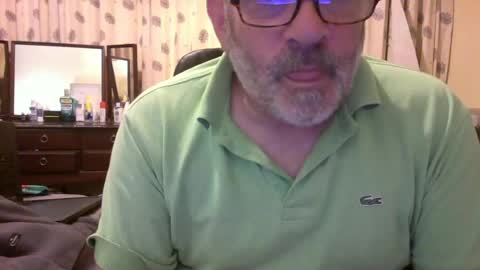 Snapshot of f1zzeek chatting on 06.14.26 f1zzeek online show from 06.14.26
