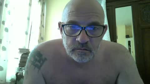 Snapshot of f1zzeek chatting on 07.01.26 f1zzeek online show from 07.01.26