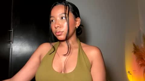 Thianna online show from 12.15.25