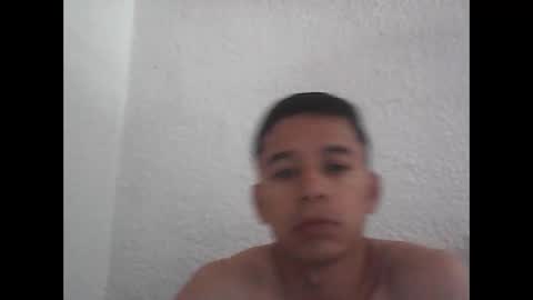 Snapshot of fabiar11 chatting on 04.10.26 R online show from 04.10.26