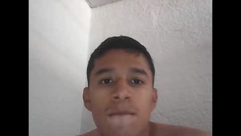 Snapshot of fabiar11 chatting on 04.21.26 R online show from 04.21.26