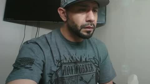 Snapshot of faded805 chatting on 02.10.25 Mark online show from 02.10.25