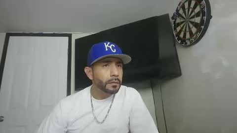 Snapshot of faded805 chatting on 10.16.25 Mark online show from 10.16.25