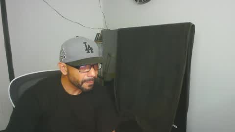 Snapshot of faded805 chatting on 06.14.26 Mark online show from 06.14.26