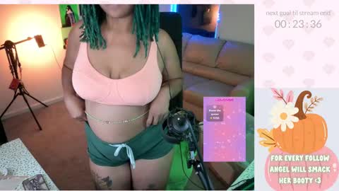 Snapshot of faeryaisha chatting on 10.03.25 aisha online show from 10.03.25