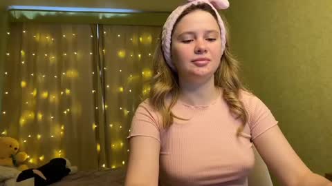 Ilona online show from 12.25.24