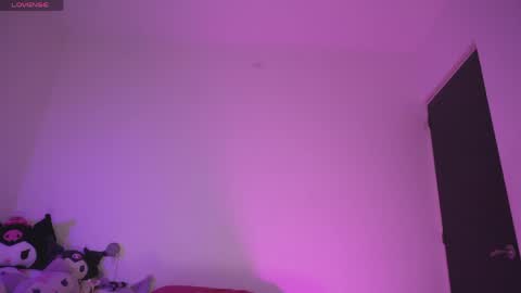 Sara  REMEMBER TO LEAVE A THUMB UP online show from 04.24.26