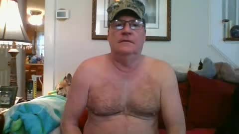 Snapshot of falconbator8 chatting on 02.16.25 falconbator8 online show from 02.16.25