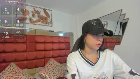 Snapshot of faloonroussel chatting on 07.17.26 Faloon online show from 07.17.26