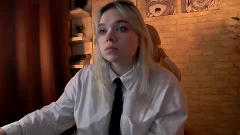 Bella online show from 11.26.25