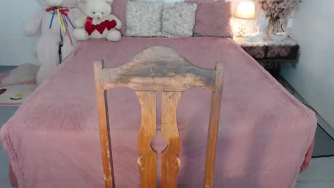 Layla online show from 02.10.25