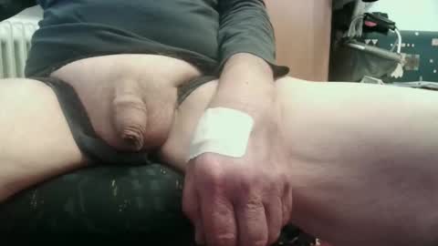 Fan from Lovens Lush   EMAILhumblepie 1   online show from 12.16.25