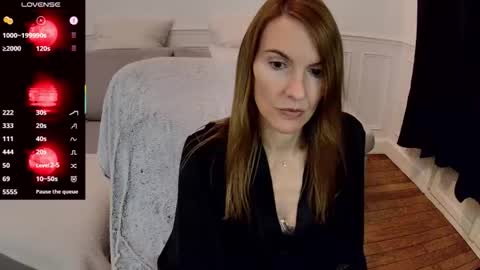 Snapshot of fanny_posy chatting on 11.04.25 Fanny online show from 11.04.25