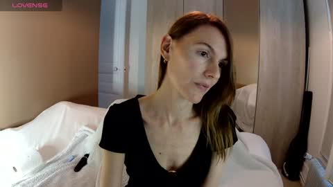 Snapshot of fanny_posy chatting on 06.29.26 Fanny online show from 06.29.26