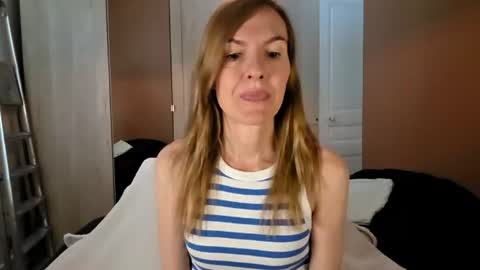 Snapshot of fanny_posy chatting on 07.30.26 Fanny online show from 07.30.26