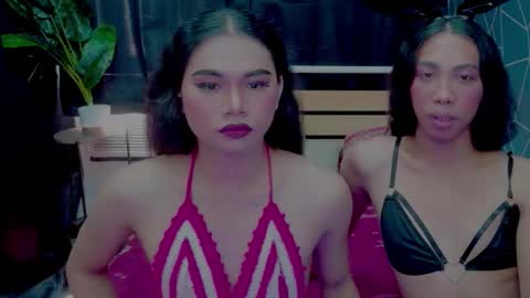 Snapshot of fantastic_kim chatting on 12.02.25 fantastic_kim online show from 12.02.25