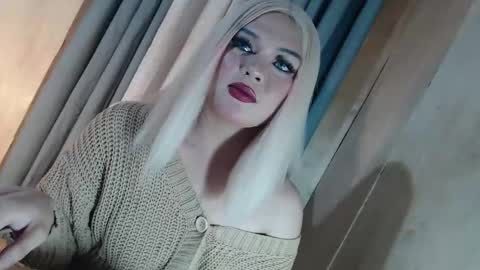 Snapshot of fantasticcock69_daniella chatting on 05.19.26 DANIELLA - DONT FORGET TO GIVE ME A THUMBSU UP online show from 05.19.26
